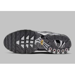 nike-air-max-plus-black-metallic-silver-DX8971-001-06-1120x786